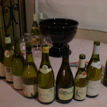 Auberge De L'Atre Quarre-les-Tombes Bagian luar foto