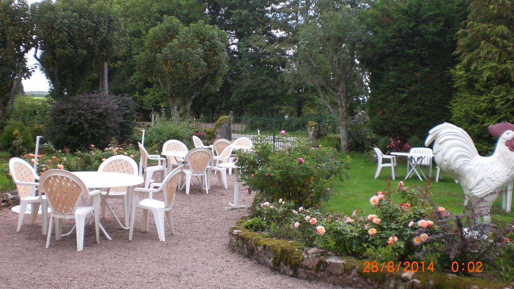 Auberge De L'Atre Quarre-les-Tombes Bagian luar foto